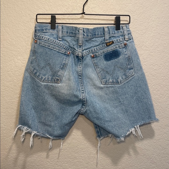 Wrangler Light Blue Denim High Waisted Cut off Jean Shorts 32 - Picture 3 of 6